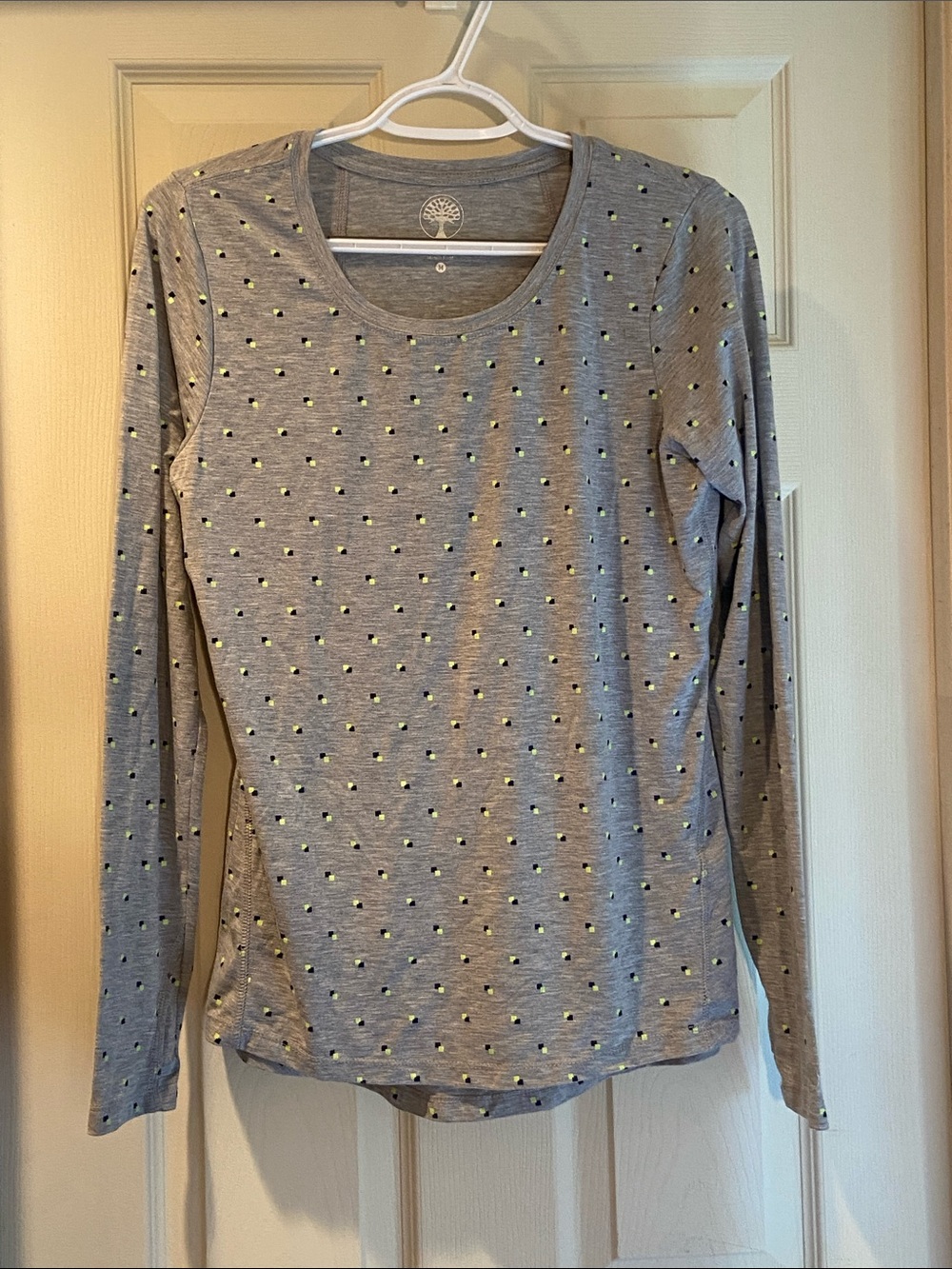 healing hands Gray Long-Sleeve Tee with Yellow Dot Accent